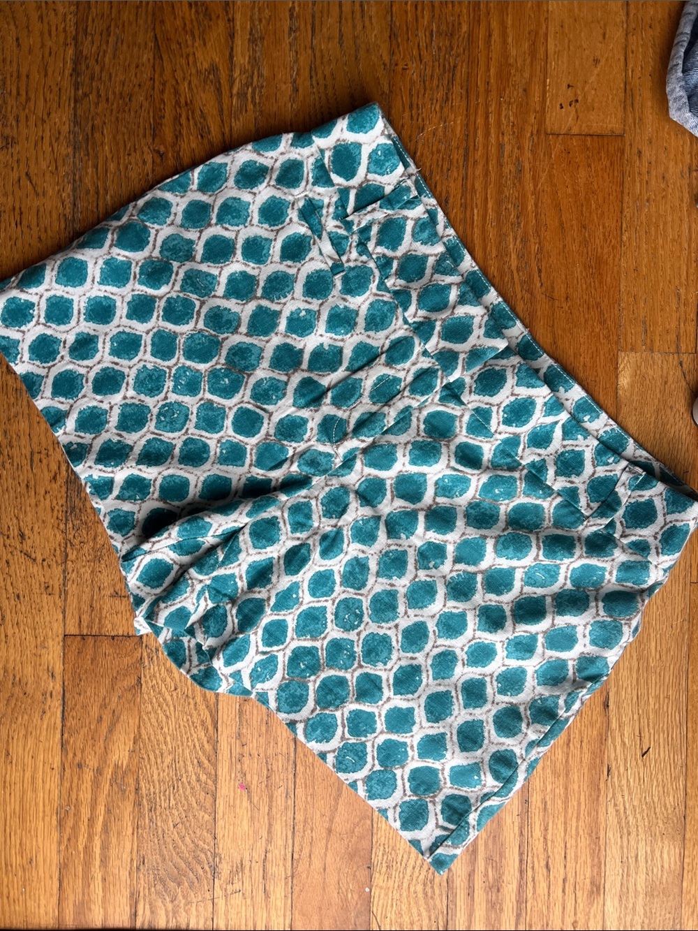 LOFT Teal and cream Geometric Print Shorts Size 2